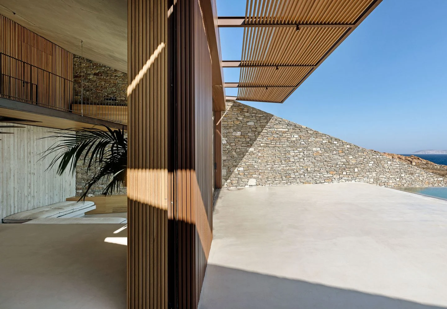 空間設計｜懸崖邊的私人天堂——希臘賽里福斯島的《穴屋》｜設計盒子DESIGNBOX