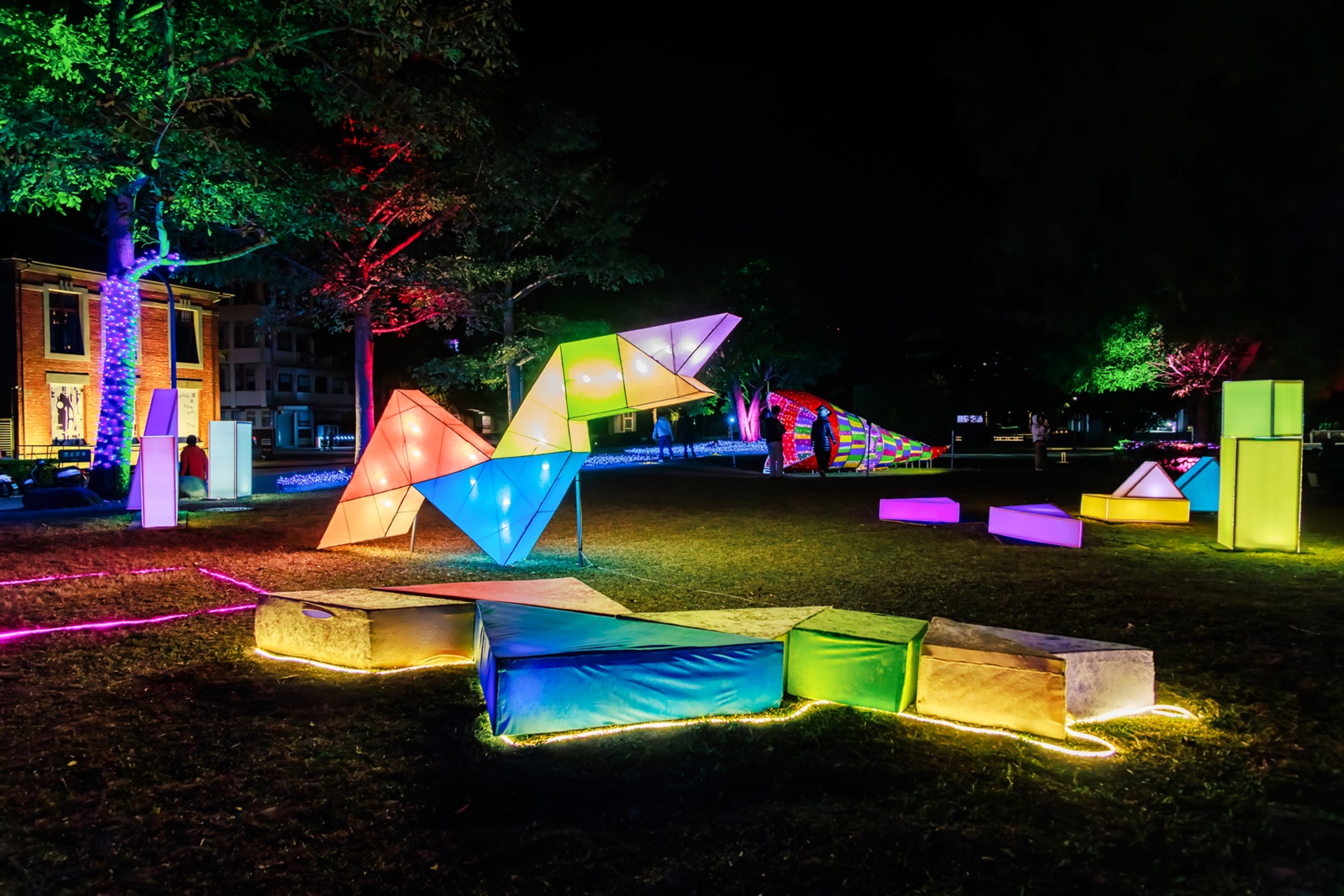 協助報名國際獎項 │《 2025新竹過好年『蛇麼都好玩』春節燈會活動 》新竹市政府3