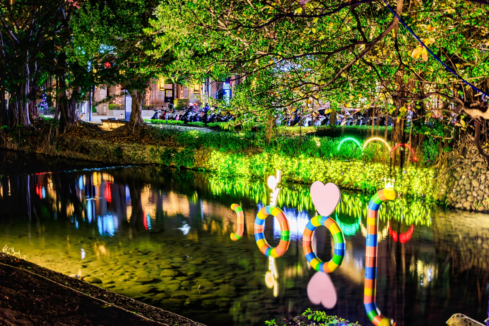 協助報名國際獎項 │《 2025新竹過好年『蛇麼都好玩』春節燈會活動 》新竹市政府9