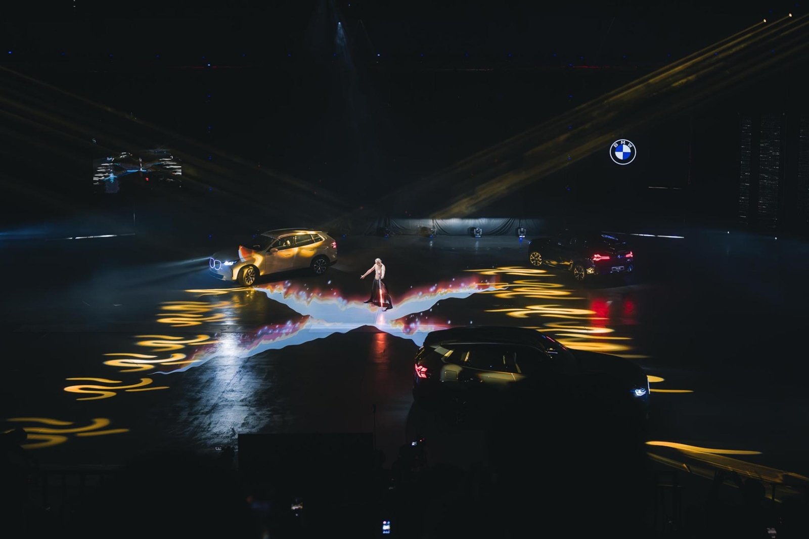 國際競賽報名代辦 │《BMW X3：新境探索 》極象設計 陳朝新 DESIGNBOX設計盒子網路平台6