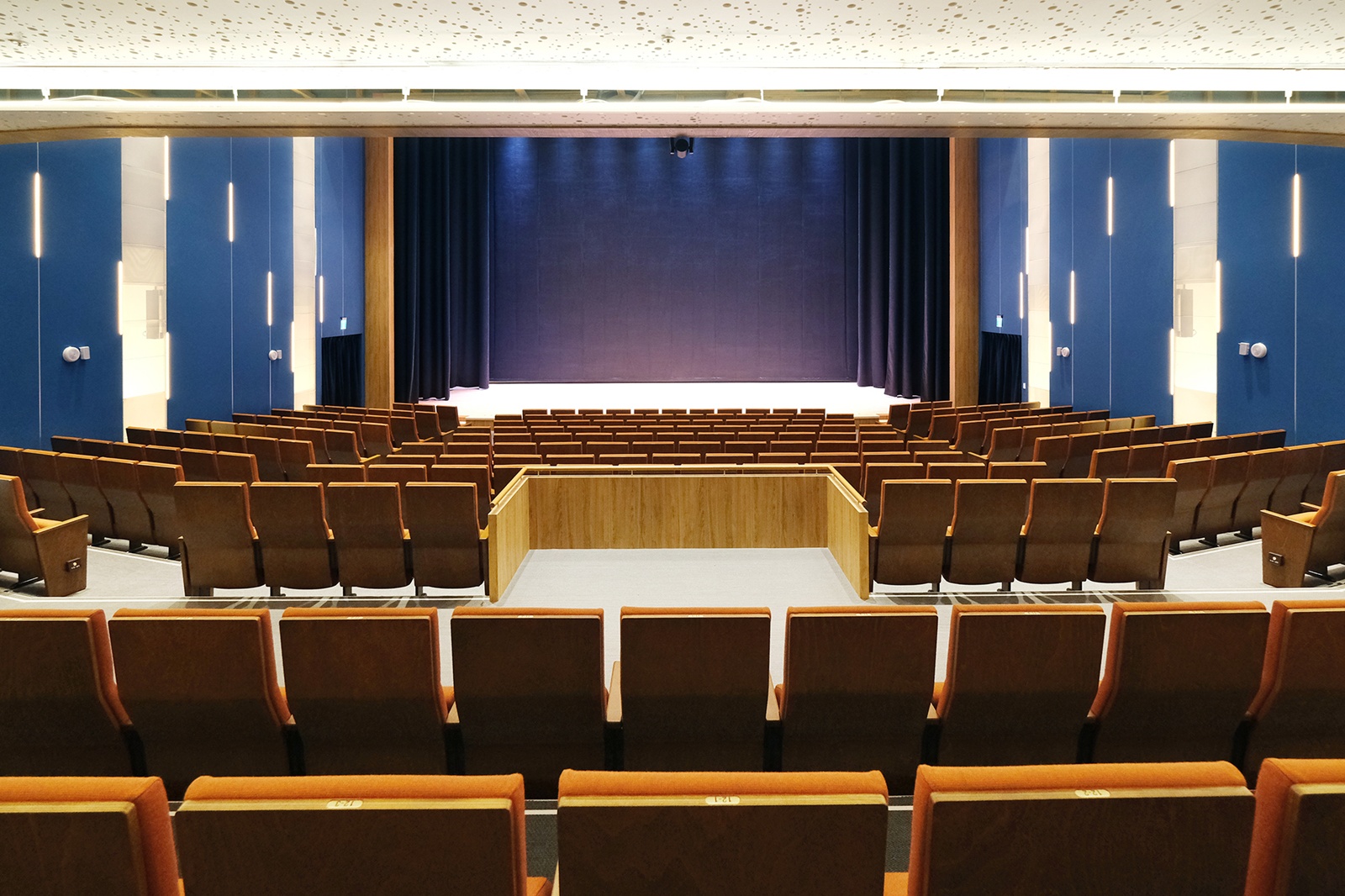 協助報名國際獎項 │《 承古啟新：公共演藝廳再生設計》張志成建築師事務所 設計盒子DESIGN BOX2