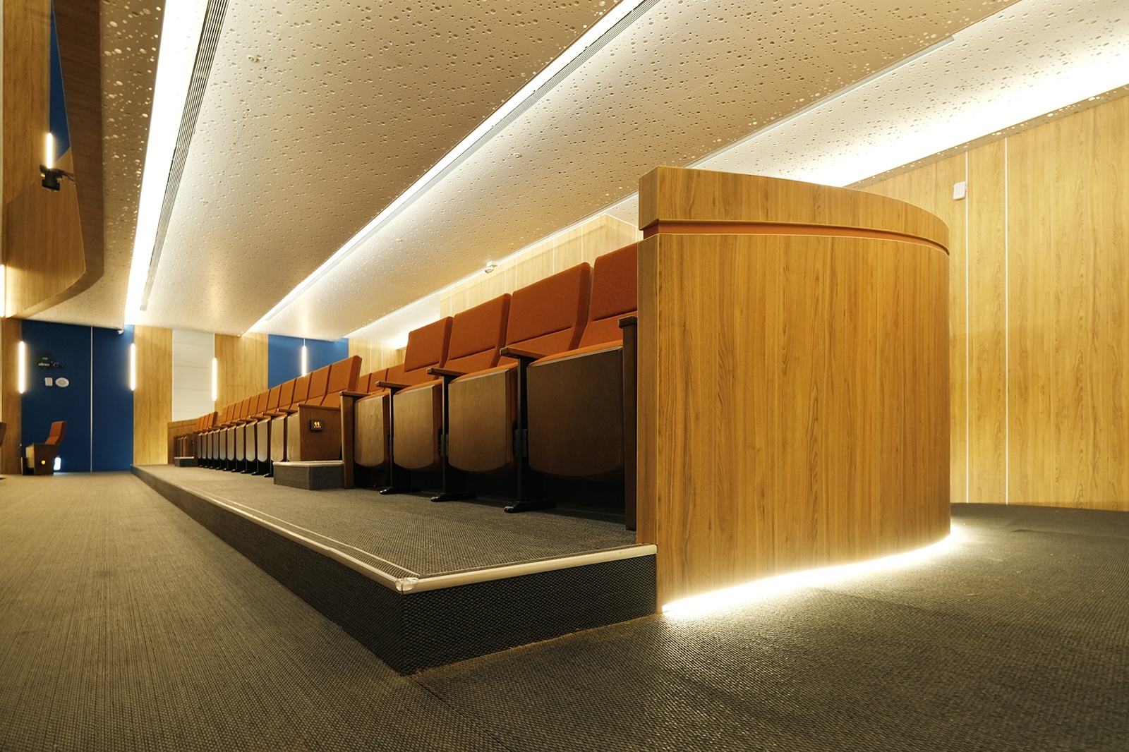 協助報名國際獎項 │《 承古啟新：公共演藝廳再生設計》張志成建築師事務所 設計盒子DESIGN BOX 7