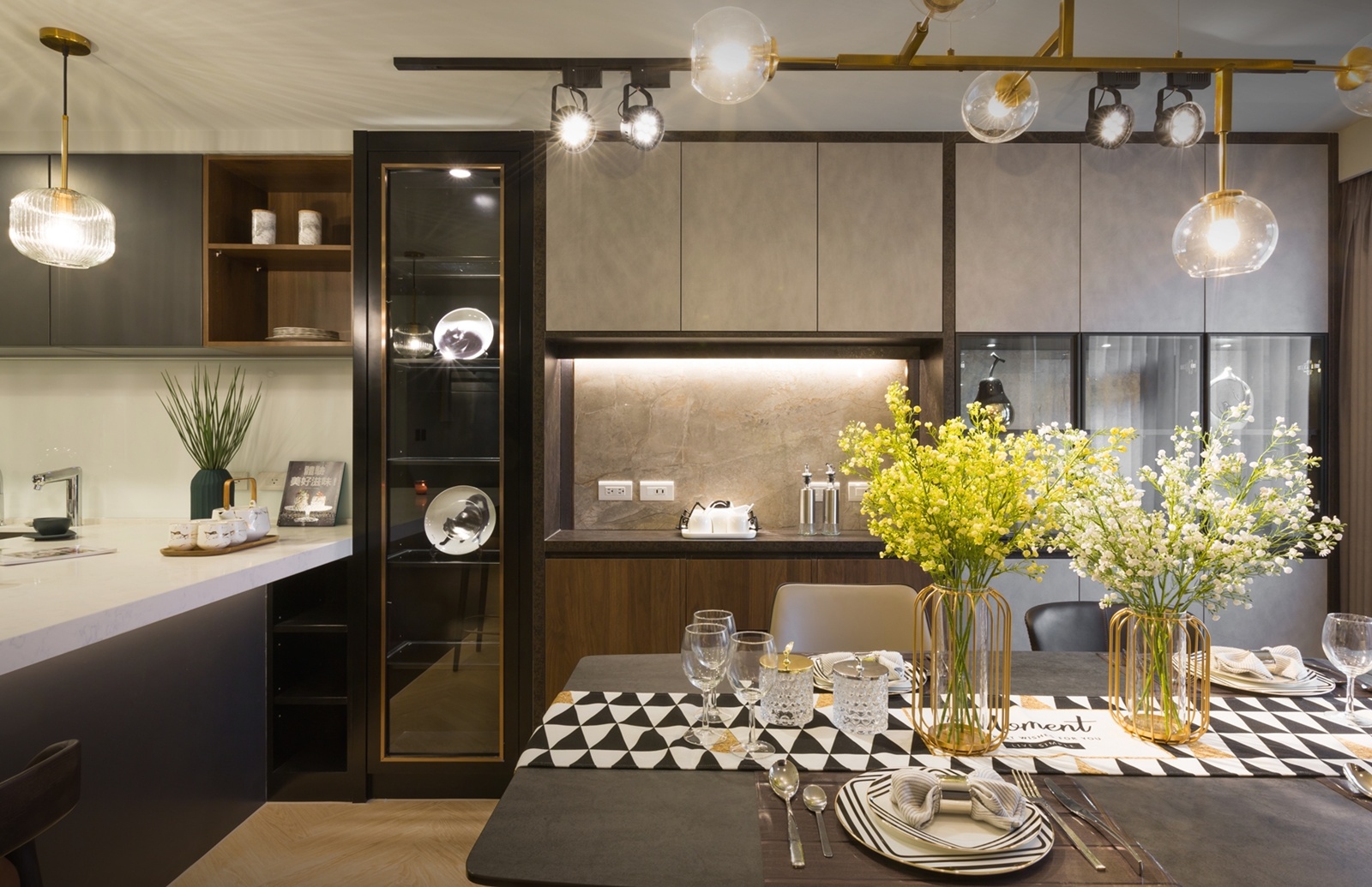 台北室內設計師推薦 │ 層序流轉，山景入框 │ 三宅一秀 郁琇琇 設計盒子DESIGN BOX7