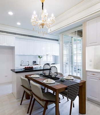 竹北室內設計師推薦 ｜ 純白與木韻的交響寫就恬淡長詩 ｜ 三宅一秀設計 郁琇琇