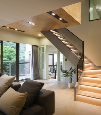 台北室內設計師推薦 │ 層序流轉，山景入框 │  三宅一秀 郁琇琇