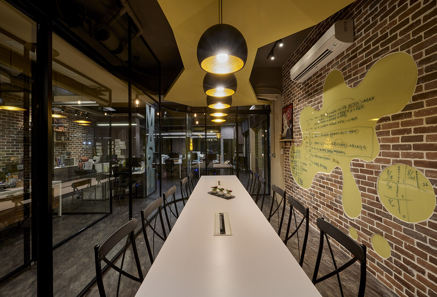 台南室內設計師推薦 ｜ 拱廊街元素，粹匯潮流 ｜ 三宅一秀設計 郁琇琇 設計盒子DESIGN BOX 5