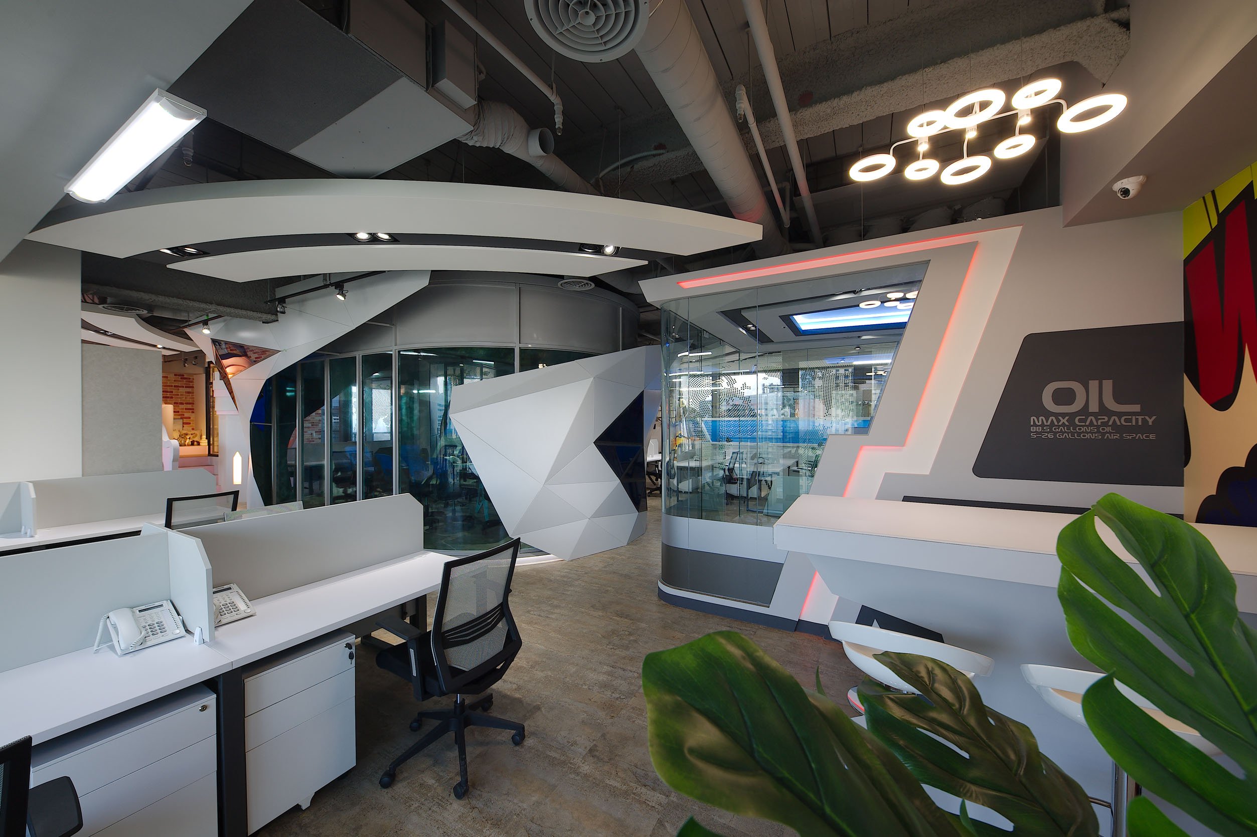 竹北室內設計師推薦 ｜金屬與木藝共舞，演繹七期商辦的奇幻工業篇章 ｜三宅一秀 郁琇琇 設計盒子DESIGN BOX2